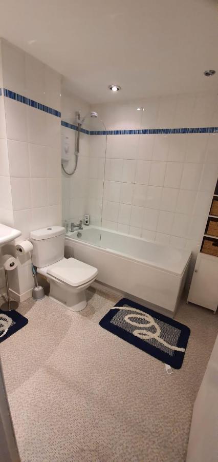 No 11 3 Bed Serviced Appartment Town Centre Girvan Exterior photo